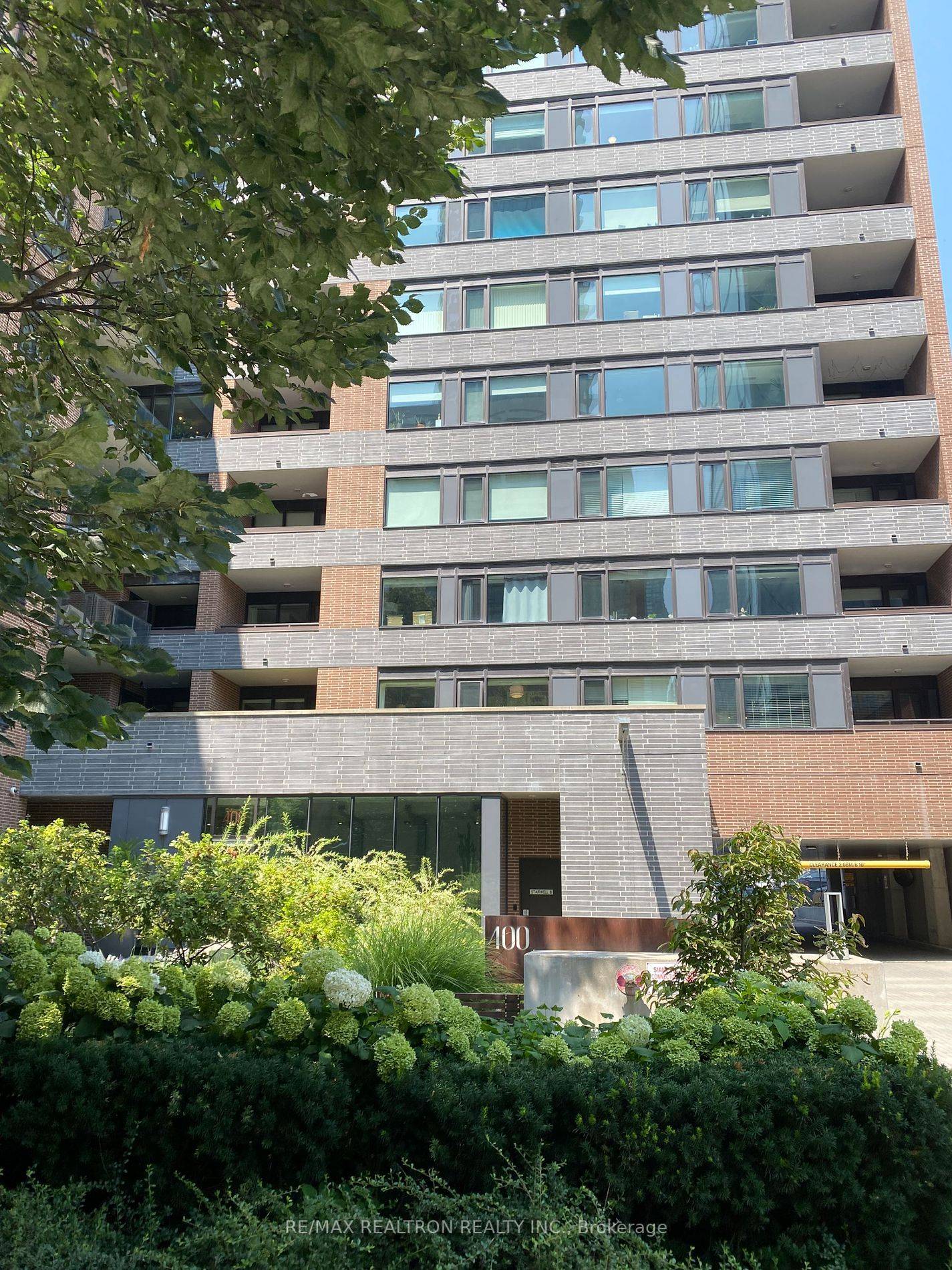 400 Wellington ST W #704, Toronto C01, ON M5V 0B5