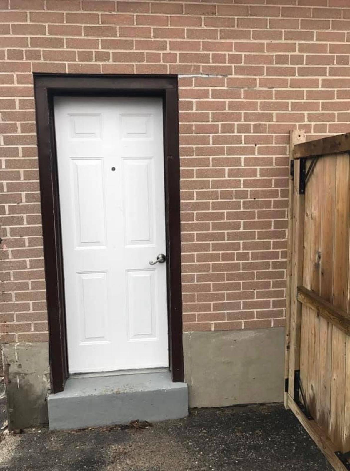 Oshawa, ON L1J 1H8,546 Phillip Murray AVE #Lower