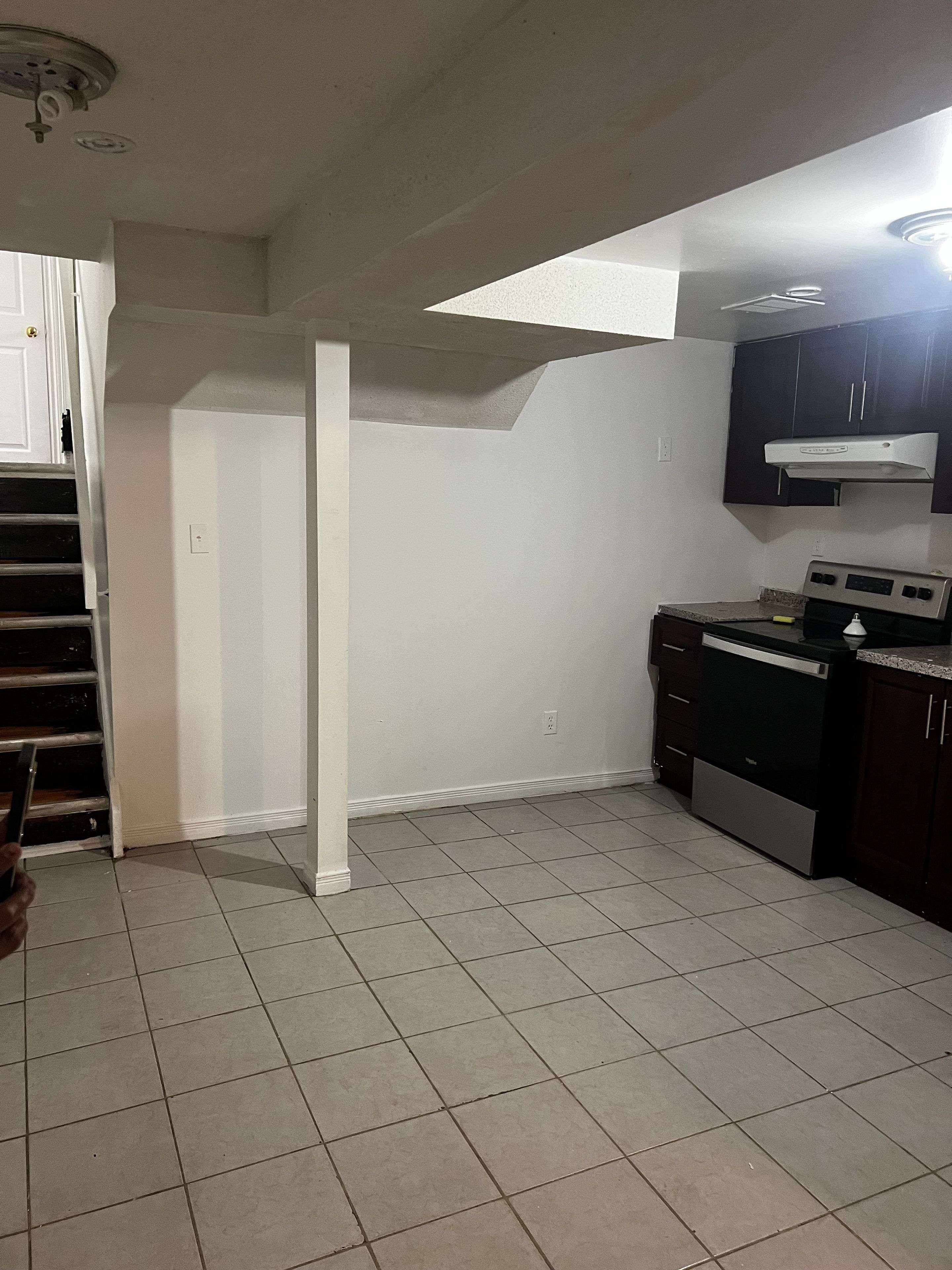 Mississauga, ON L5C 1X4,3453 Oakglade CRES
