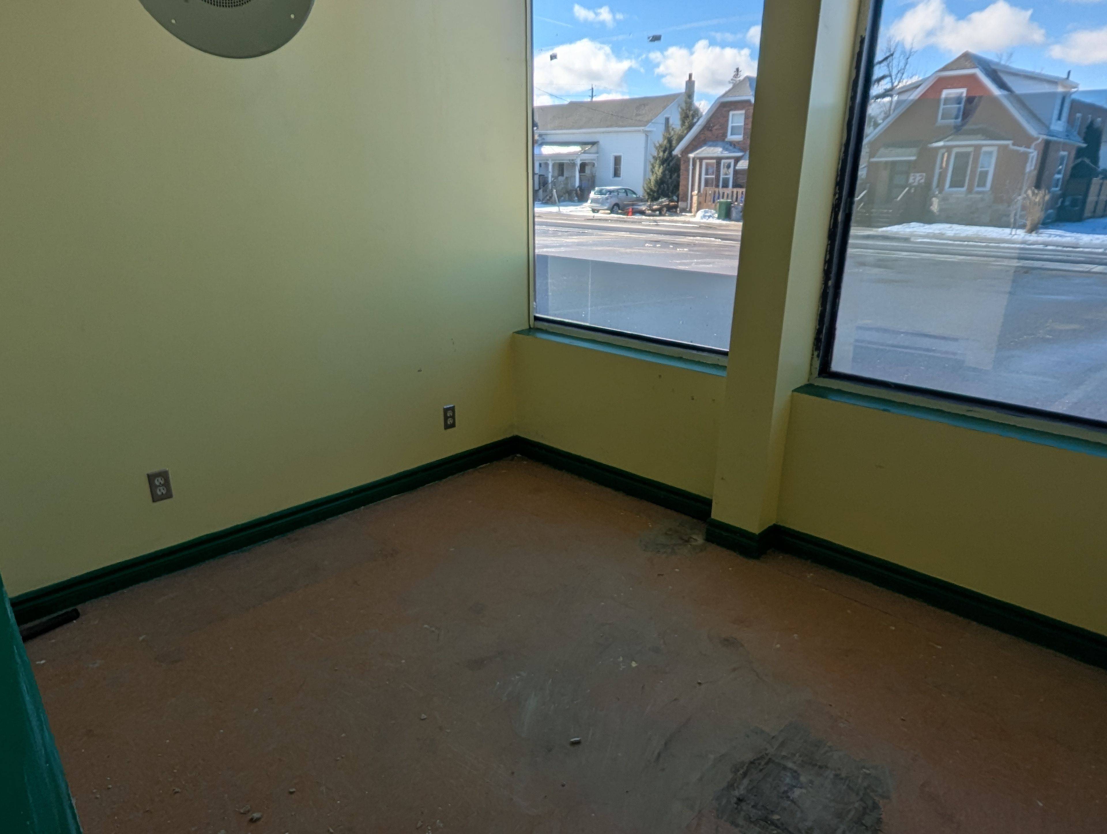 St. Thomas, ON N5P 2V3,41 Mondamin ST ##4