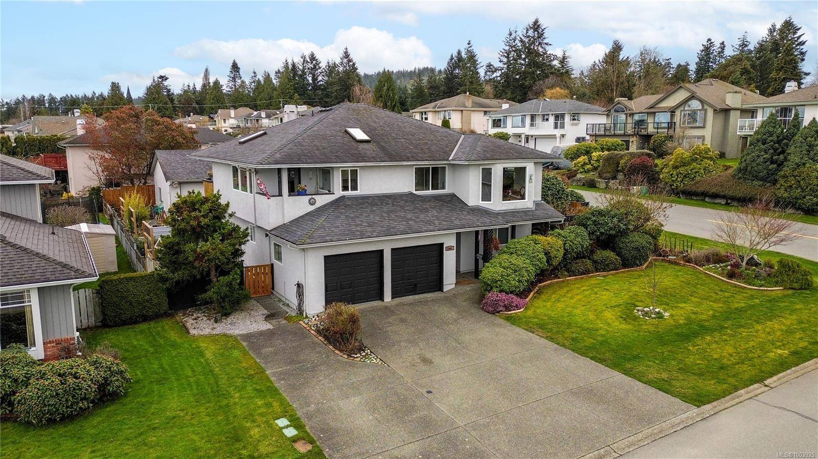 2541 Wilcox Terr, Central Saanich, BC V8Z 7G5