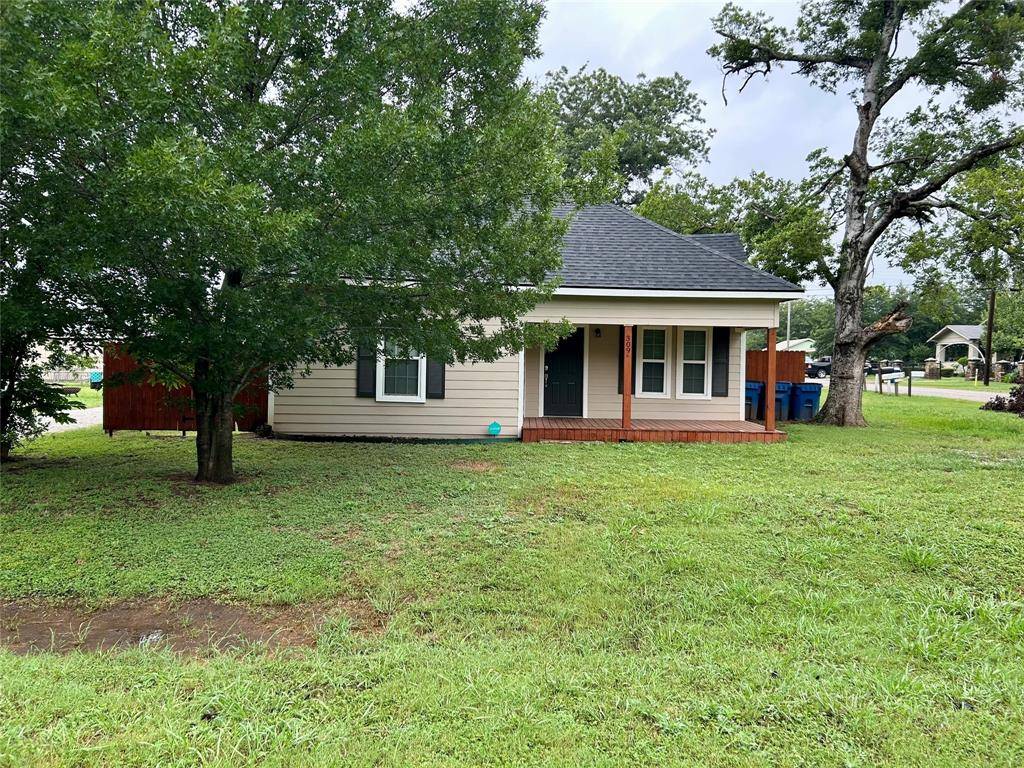 309 N Neches Street, Whitney, TX 76692