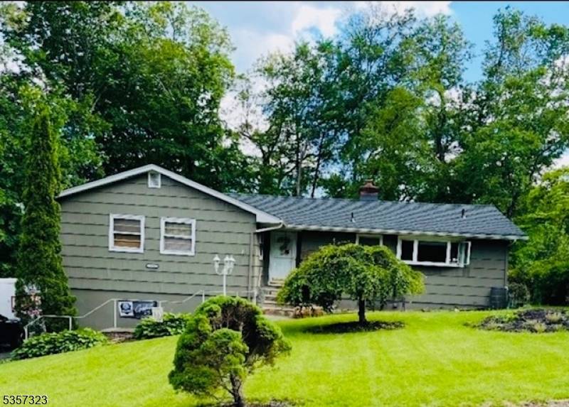 128 Upper High Crest Dr, West Milford Twp., NJ 07480