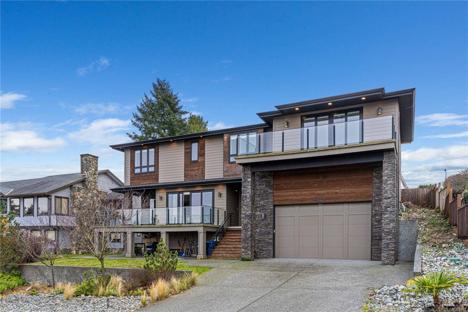 Nanaimo, BC V9V 1B8,6259 Icarus Dr