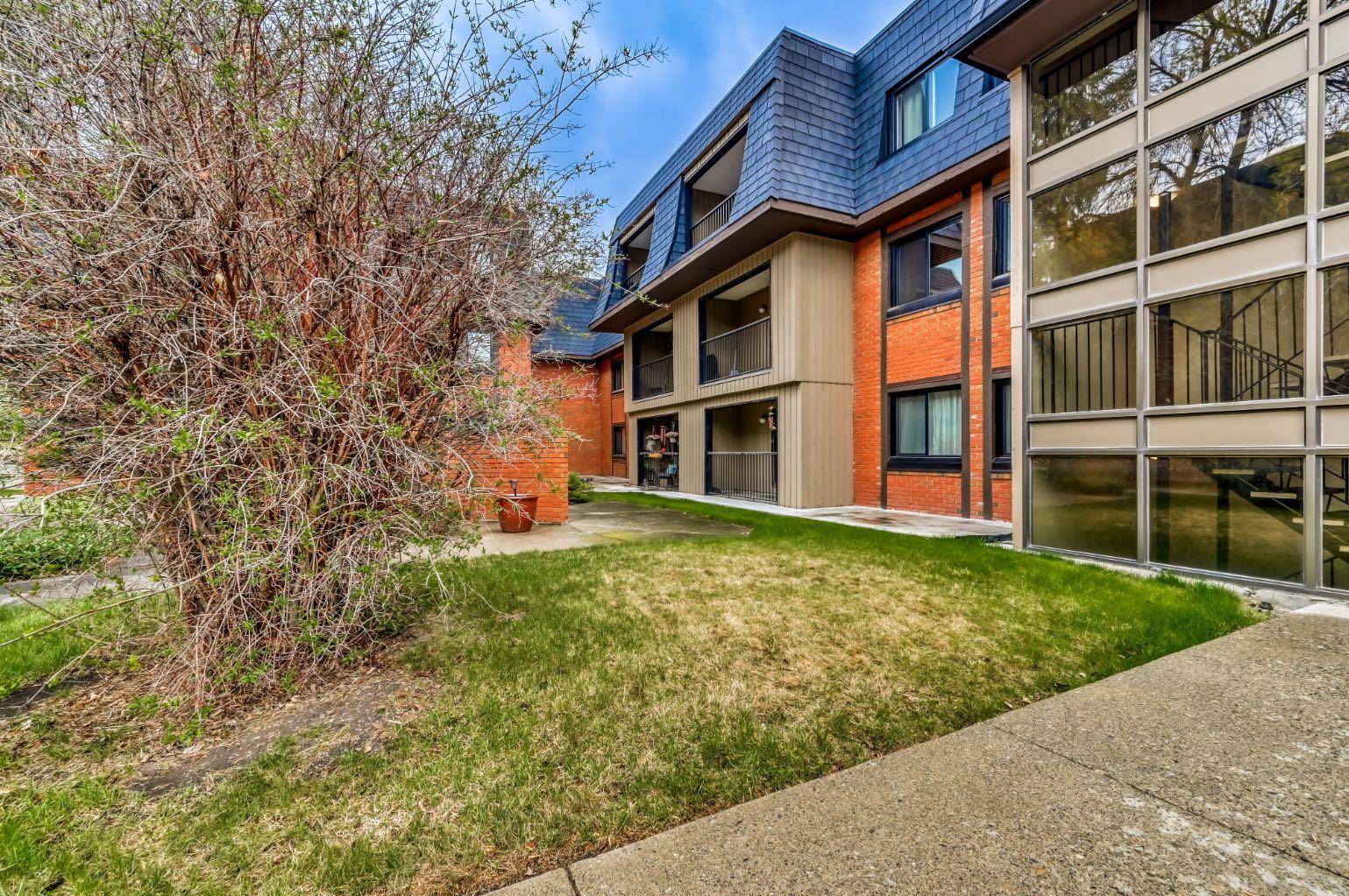 Calgary, AB T3A 2C9,4001A 49 ST NW #1301