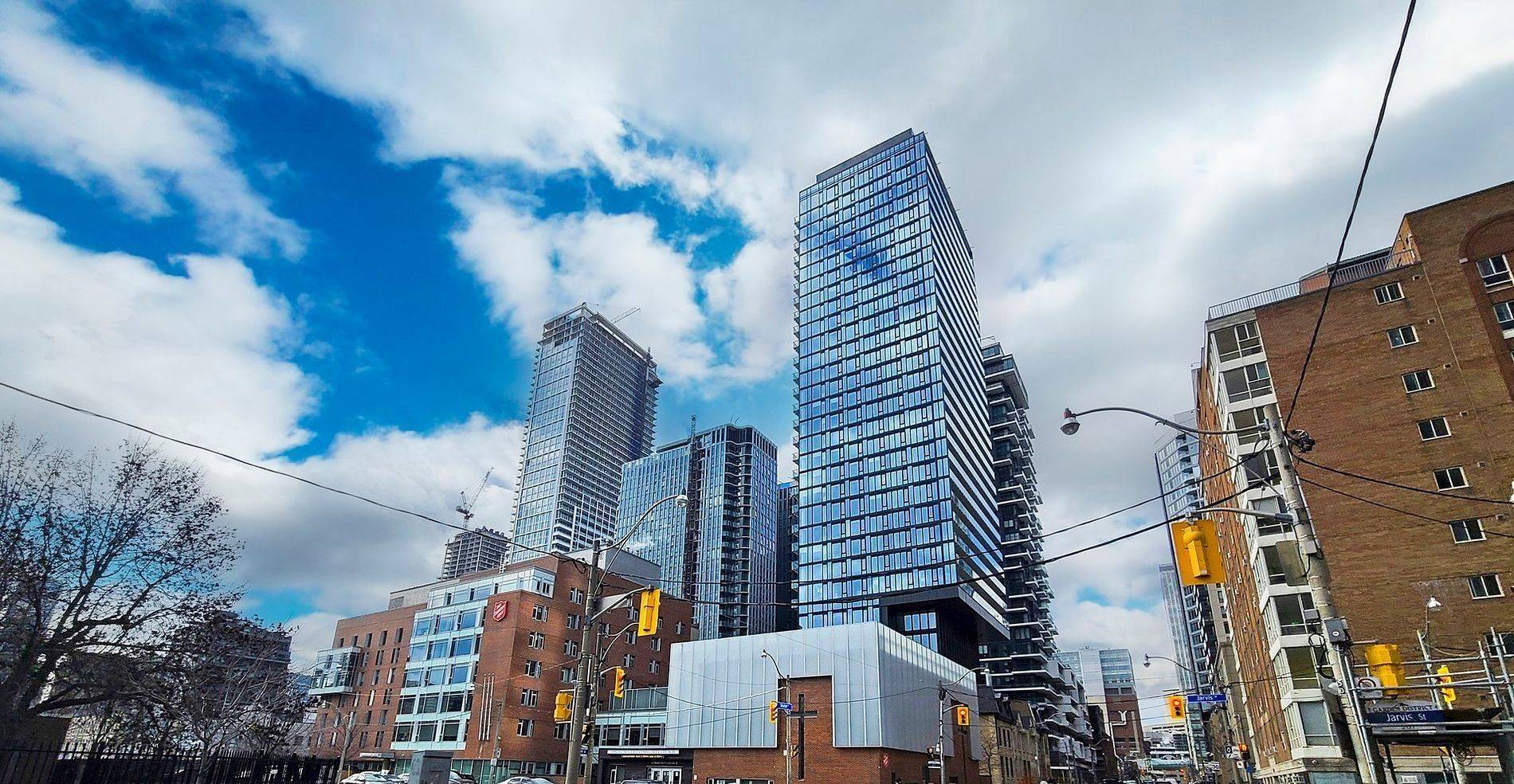 47 Mutual St ST #405, Toronto C08, ON M5B 0C6