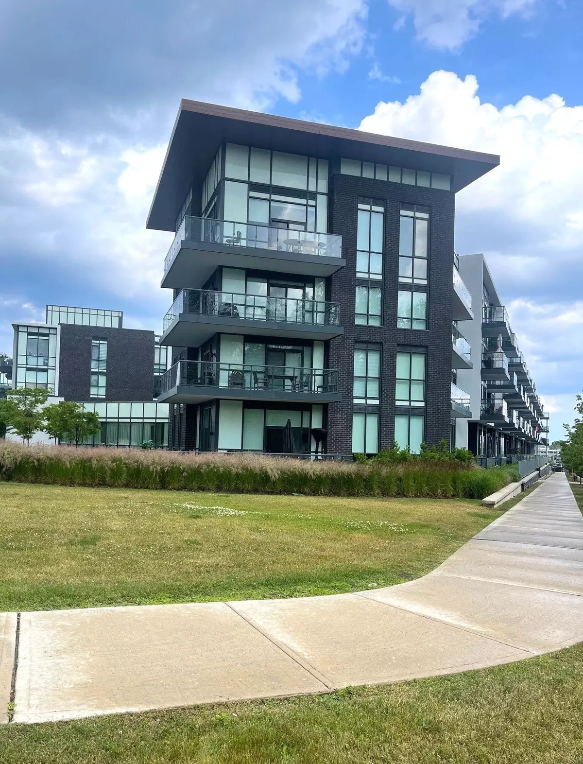 Innisfil, ON L9S 0R5,415 Sea Ray AVE #351