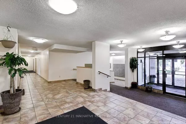 Toronto E11, ON M1B 3L9,10 Tapscott RD #406