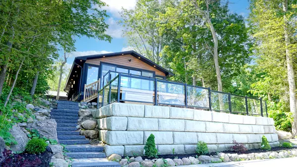 Tiny, ON L9M 0M5,456 Silver Birch DR