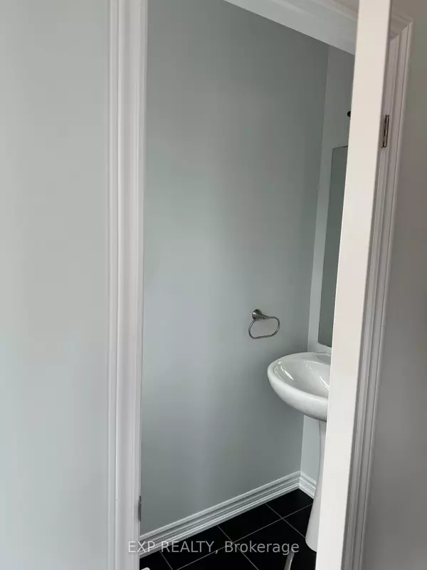 Niagara Falls, ON L2G 5S3,5672 Dorchester RD #33