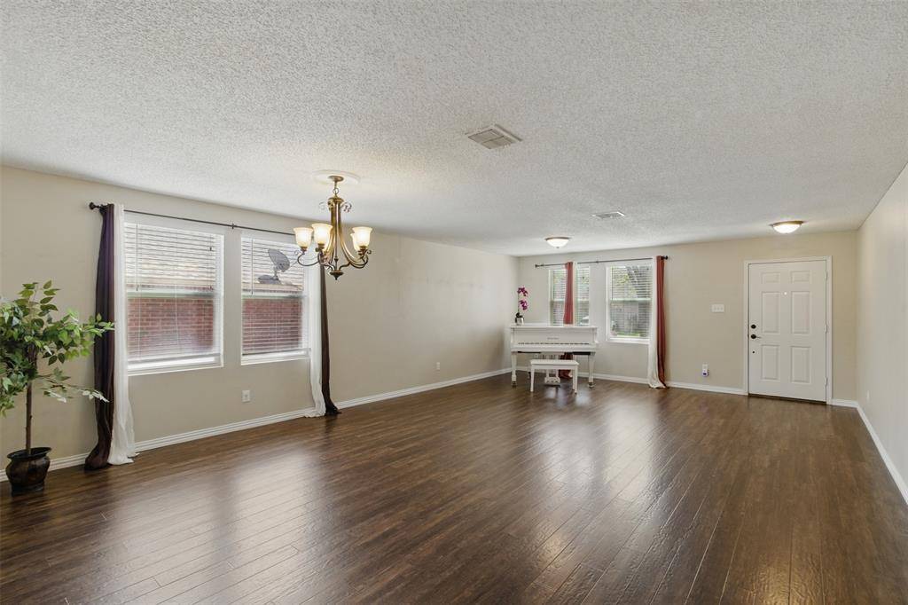 Mckinney, TX 75071,5436 Devils River Drive
