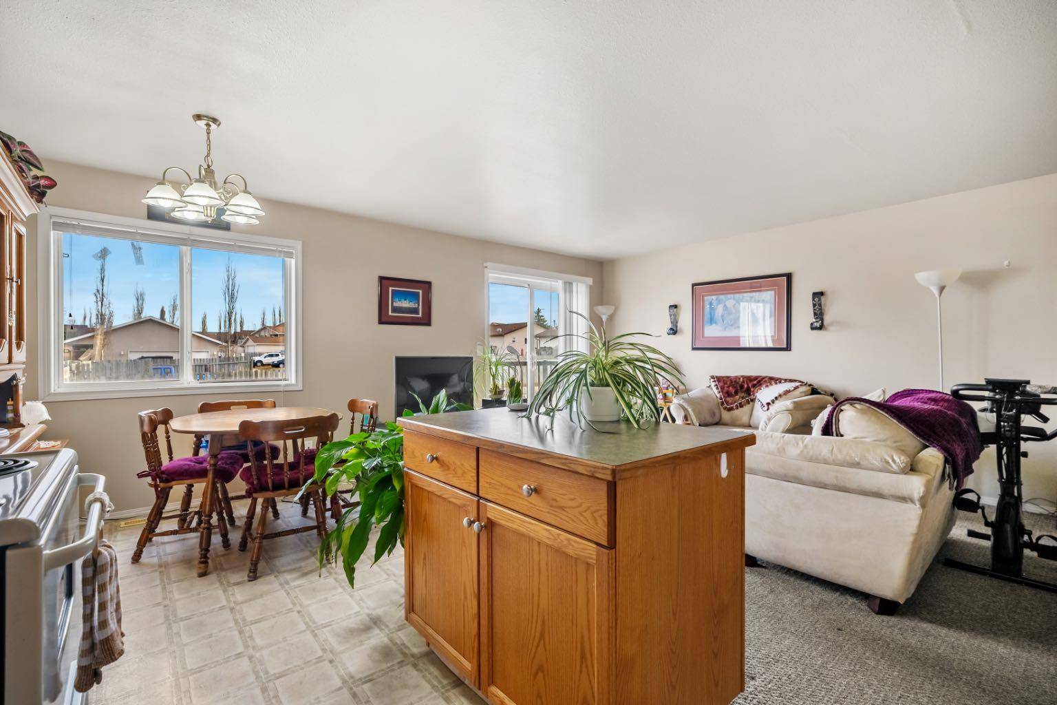 Innisfail, AB T4G1X9,4607 46 ST #4
