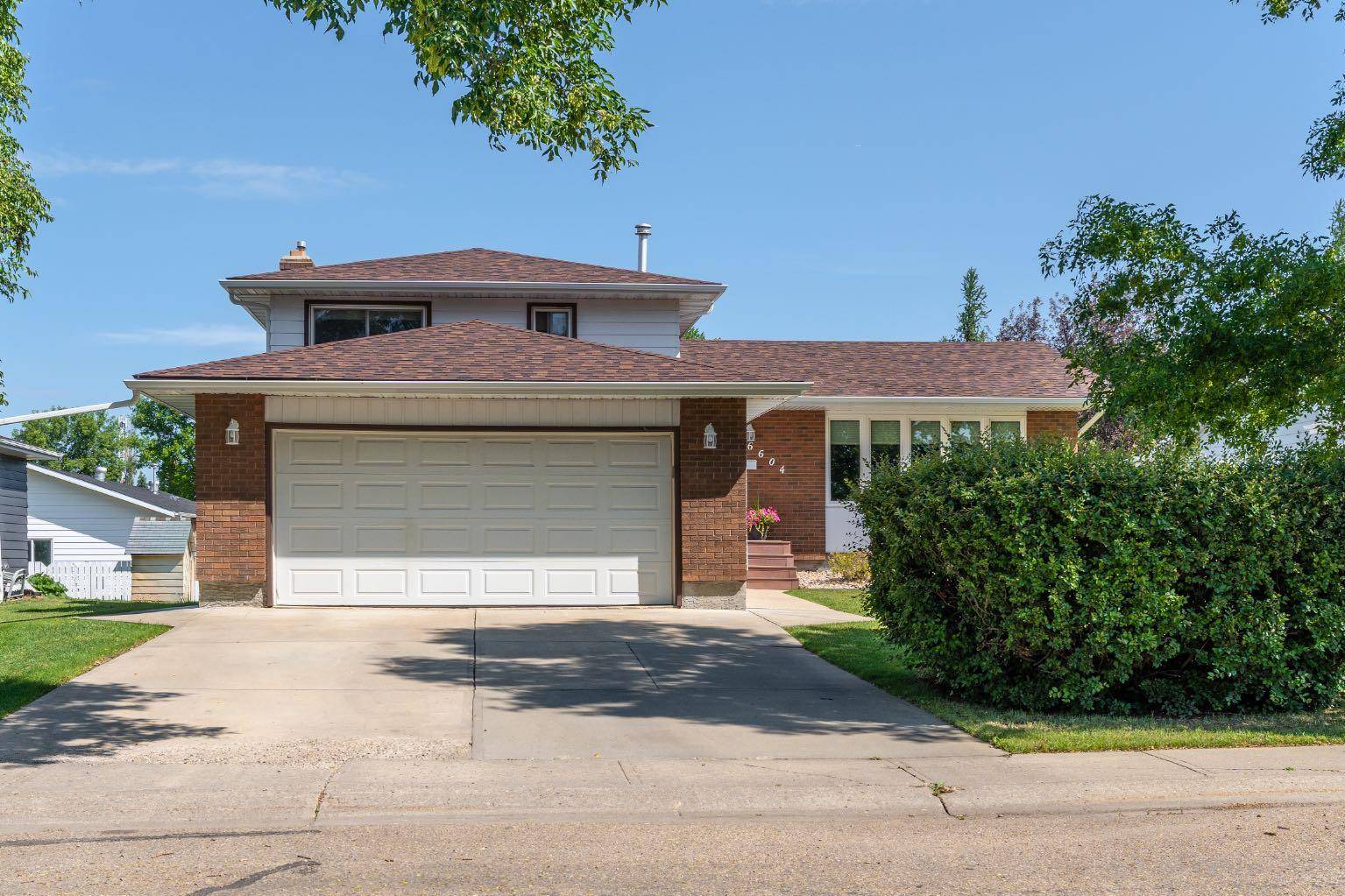 6604 34 AVE, Camrose, AB T4V 3P1