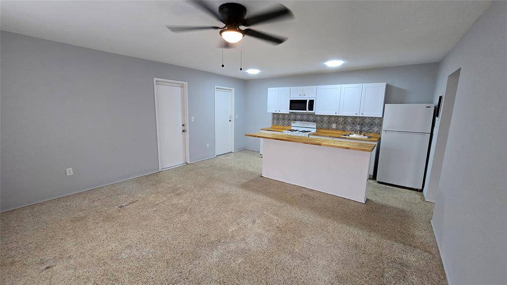 Miami Beach, FL 33141,7725 Harding Ave #3