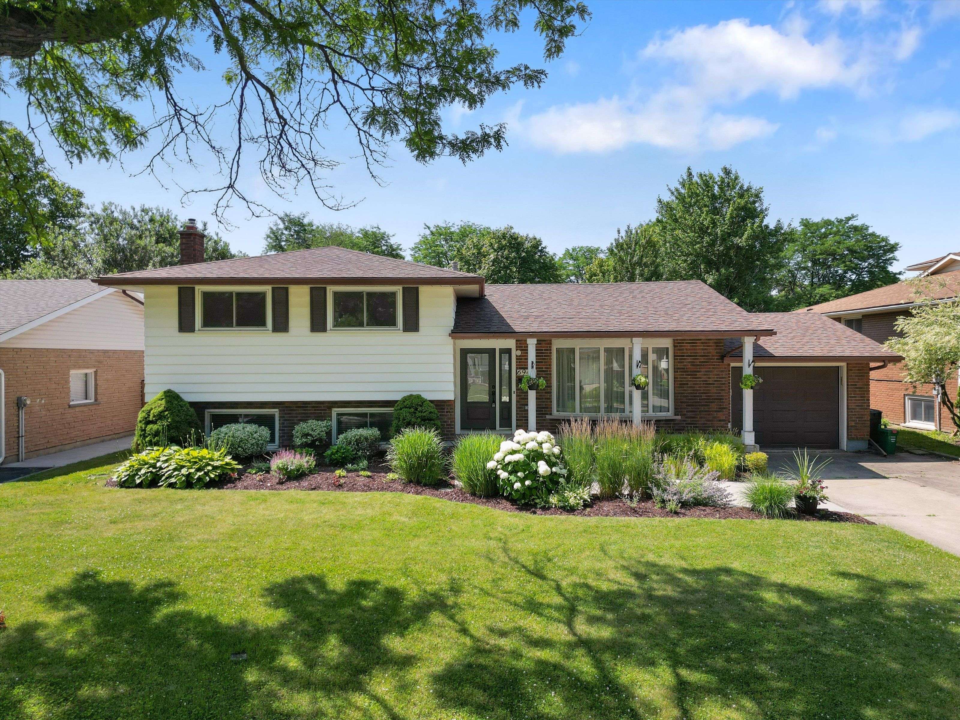 6949 Brian CRES, Niagara Falls, ON L2J 3P5