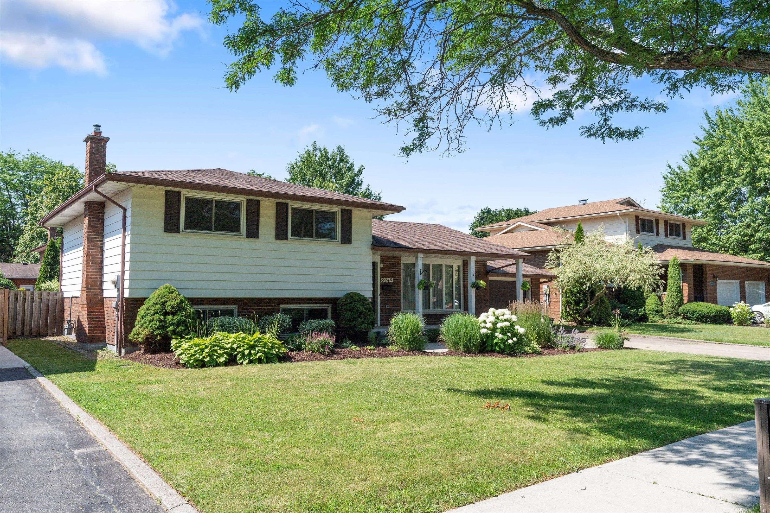 Niagara Falls, ON L2J 3P5,6949 Brian CRES