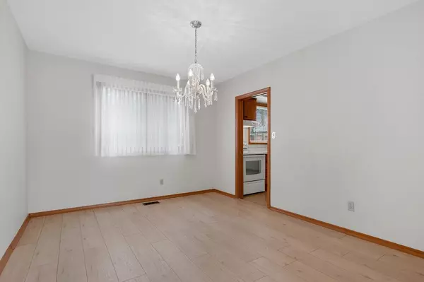 Hamilton, ON L9C 2P7,6 Talisman CT