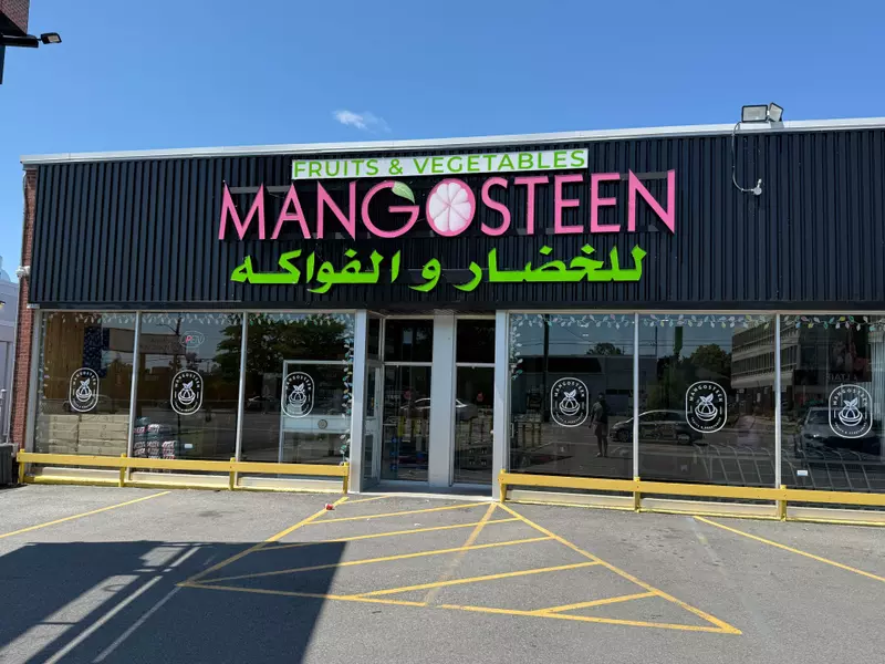 1742 Bank ST, Billings Bridge - Riverside Park And Area, ON K1V 7Y6