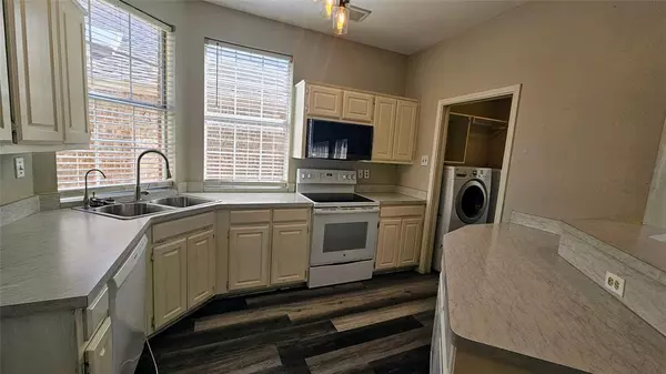 Euless, TX 76039,342 Arbor Court