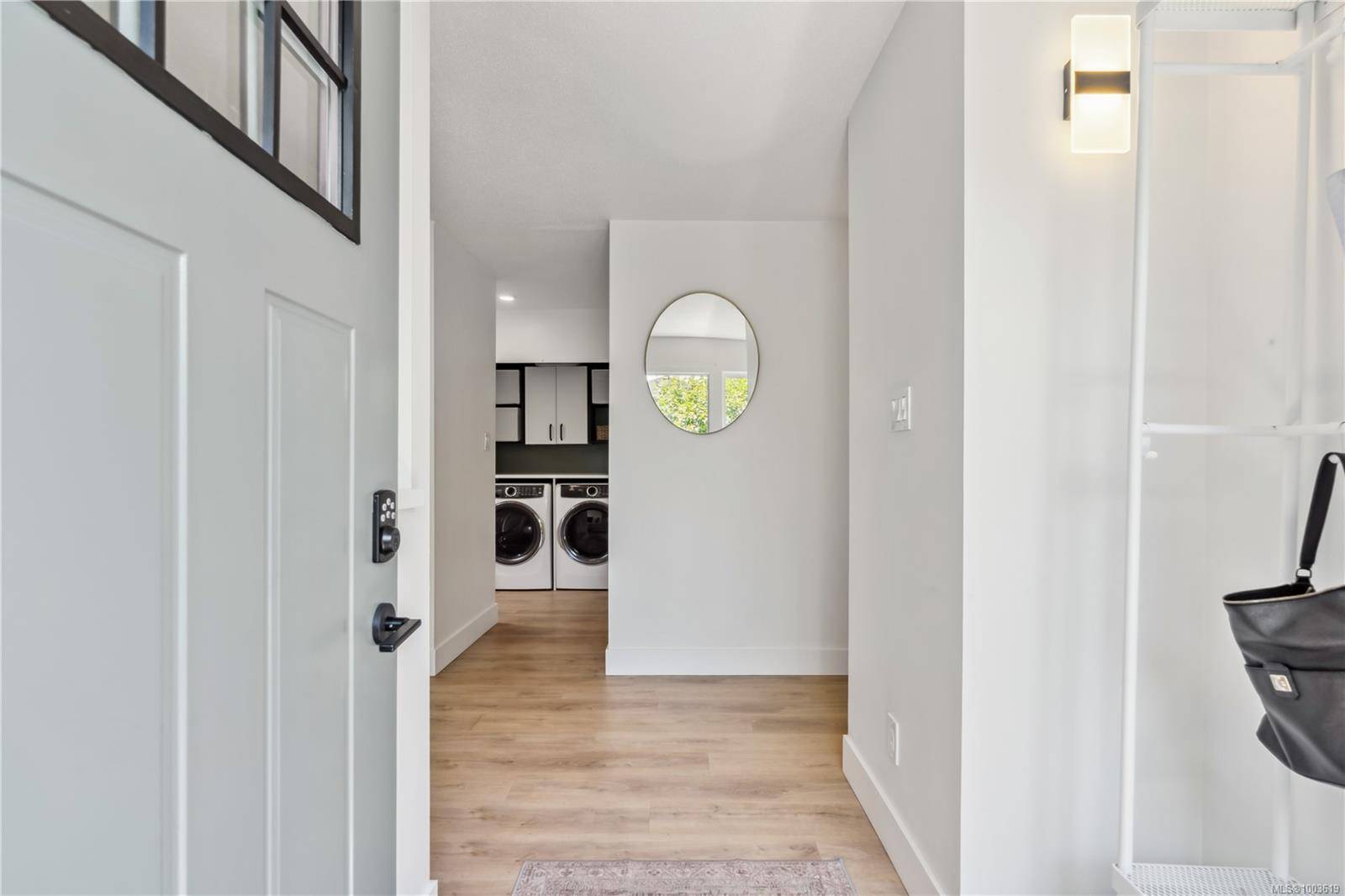 Sidney, BC V8L 4Y1,9456 Braun Cres