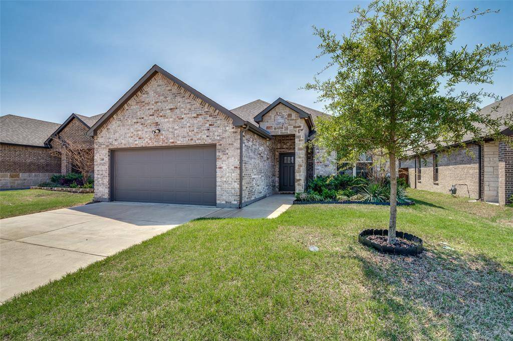248 Braves Way, Lavon, TX 75166