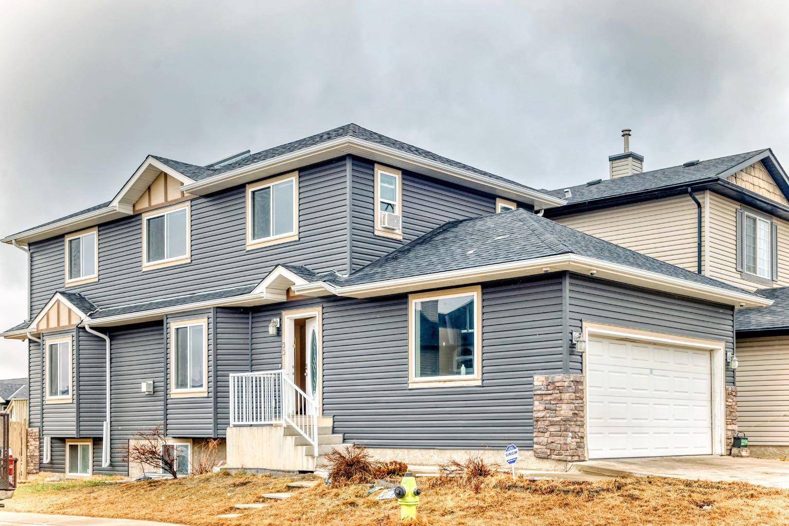 Calgary, AB T3J 5A4,30 Taracove WAY NE