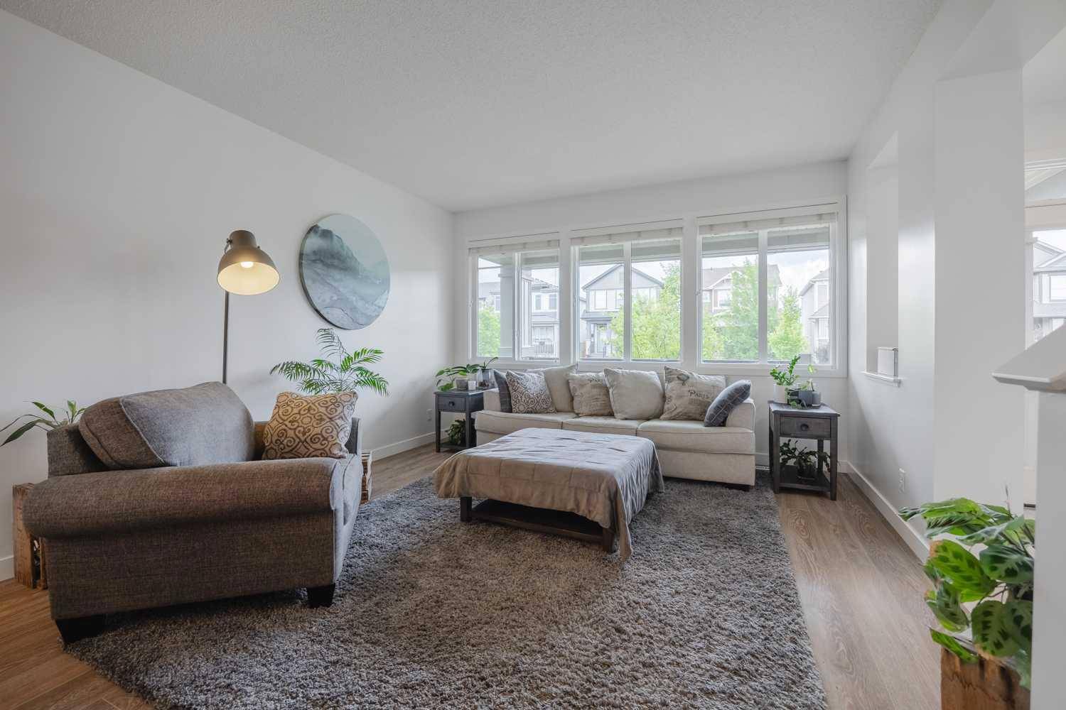 Calgary, AB T2X 4E4,77 Legacy Glen WAY SE