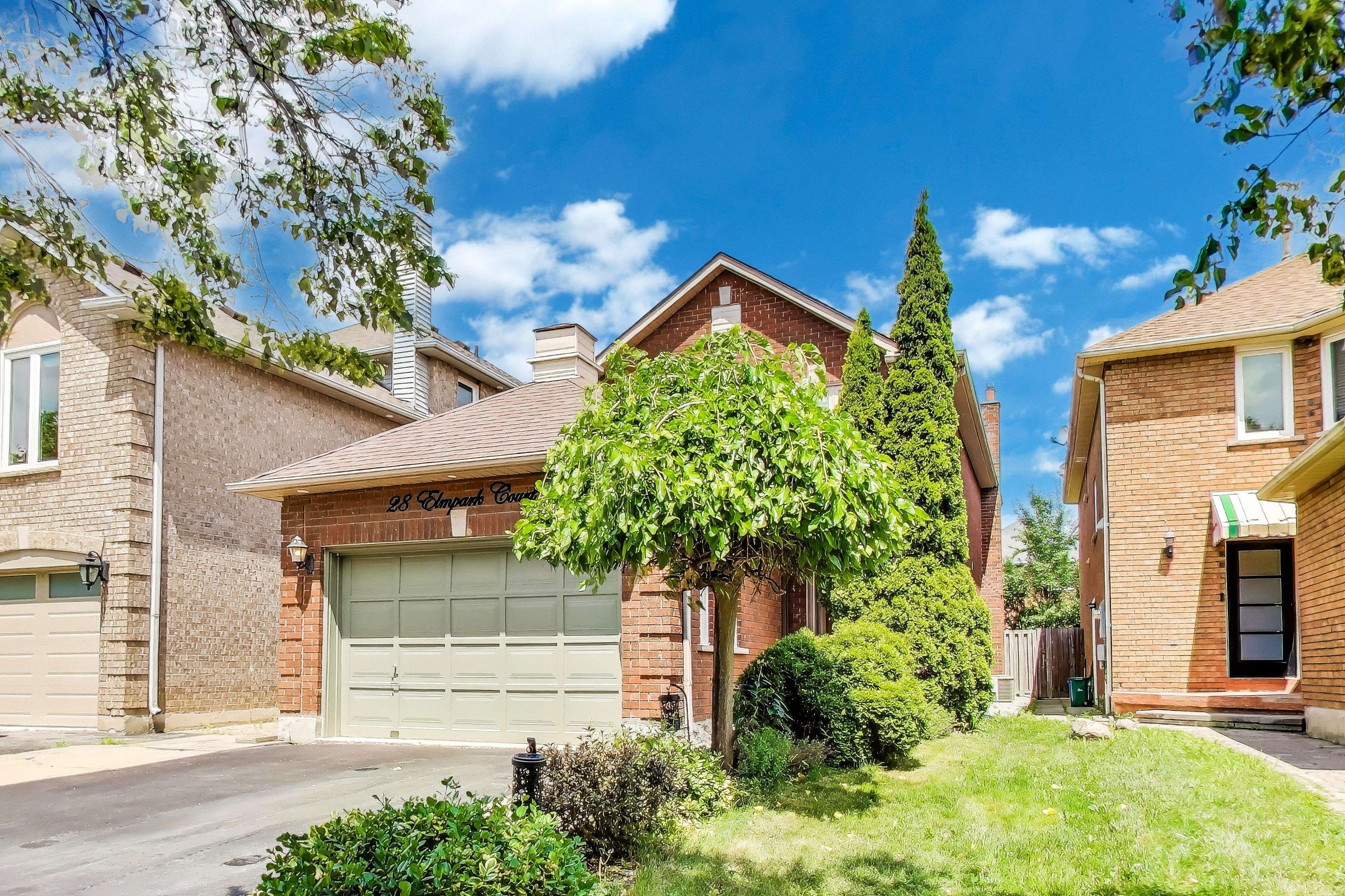 28 Elmpark CT, Richmond Hill, ON L4C 9T8
