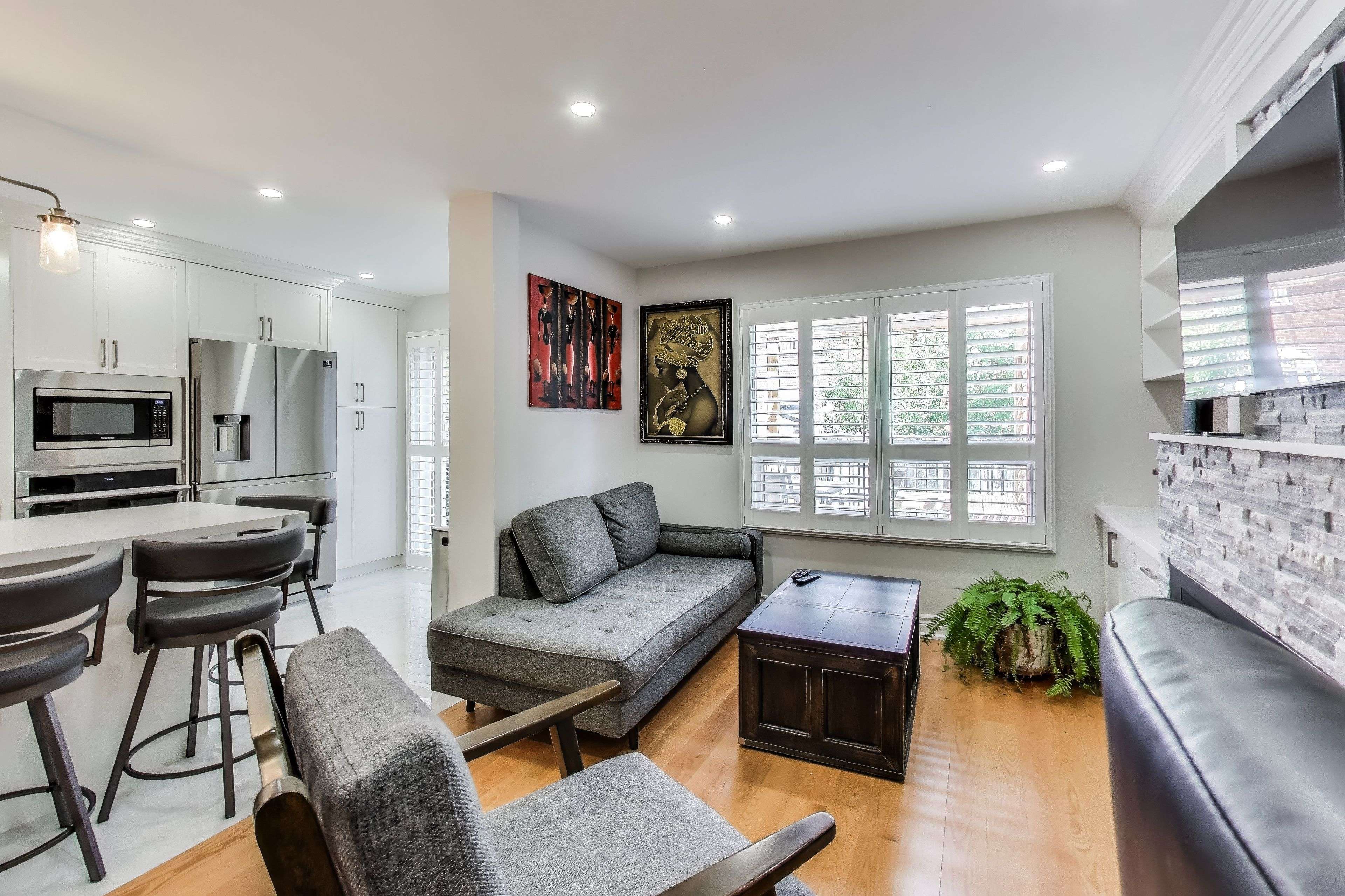 Richmond Hill, ON L4C 9T8,28 Elmpark CT