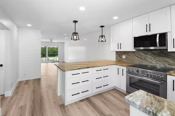 Jensen Beach, FL 34957,200 N El Mar Dr #B202