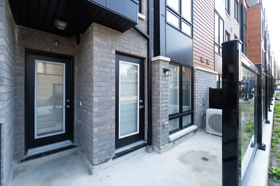 30 Liben WAY #9, Toronto E11, ON M1J 3Z4