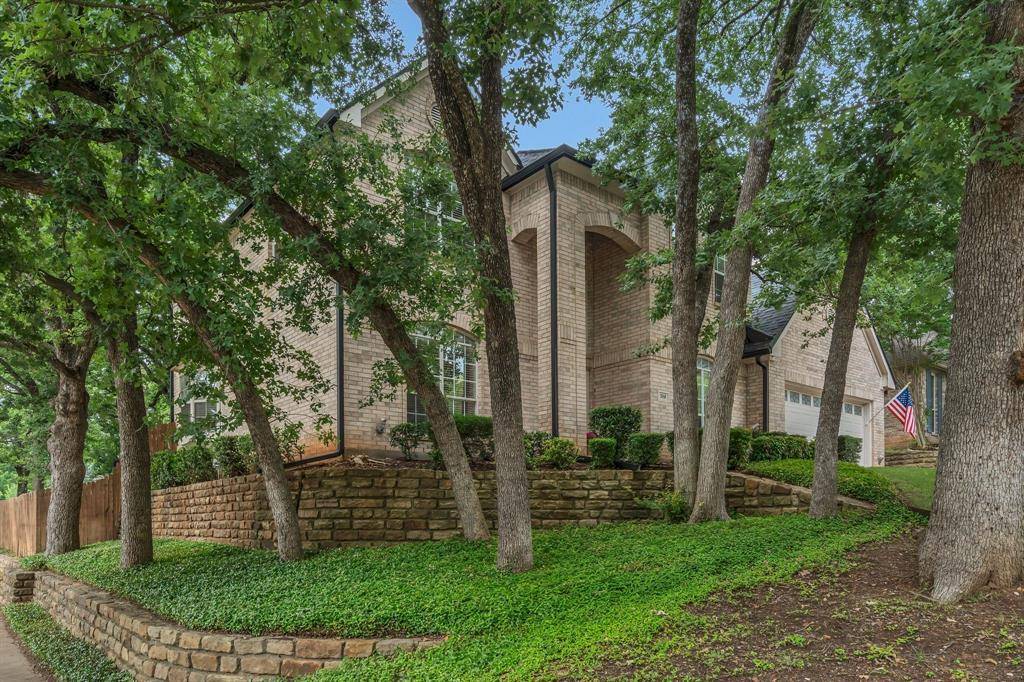 Bedford, TX 76021,3916 Navajo Lane