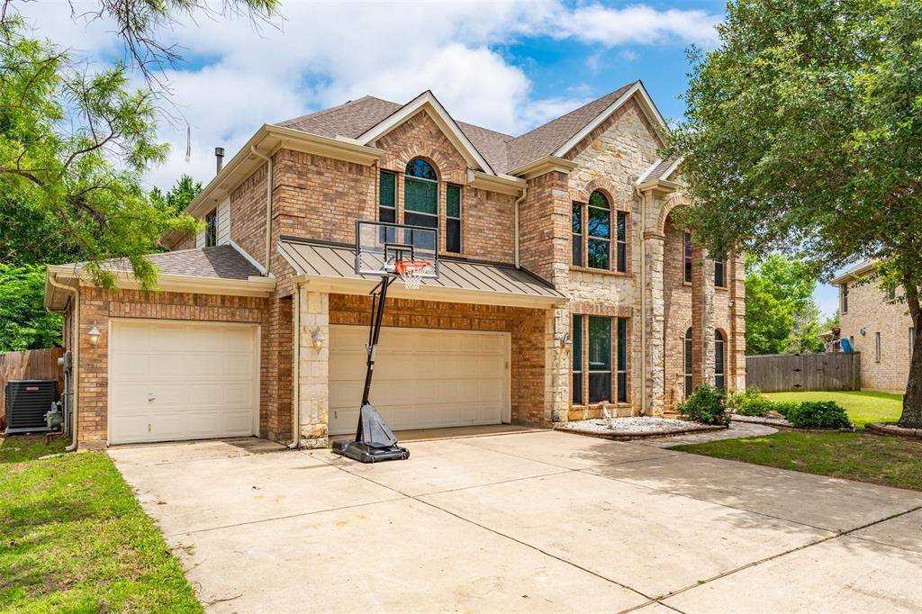 Burleson, TX 76028,933 Oatlands Place