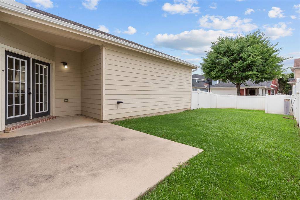 Savannah, TX 76227,920 King George Lane