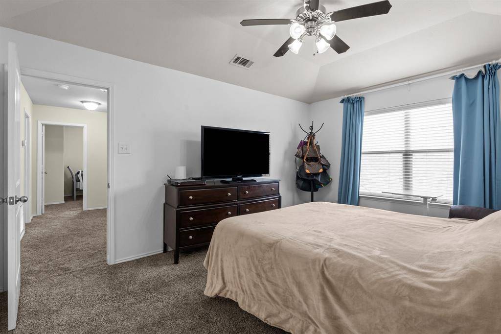 Savannah, TX 76227,920 King George Lane