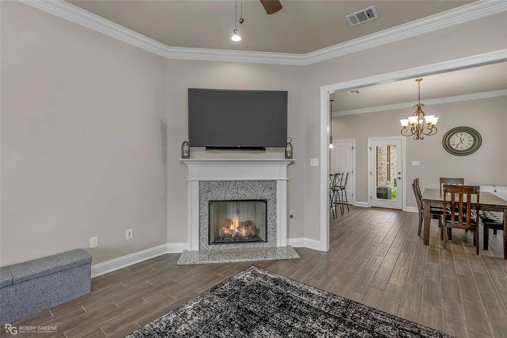 Bossier City, LA 71111,440 Mangrove Lane