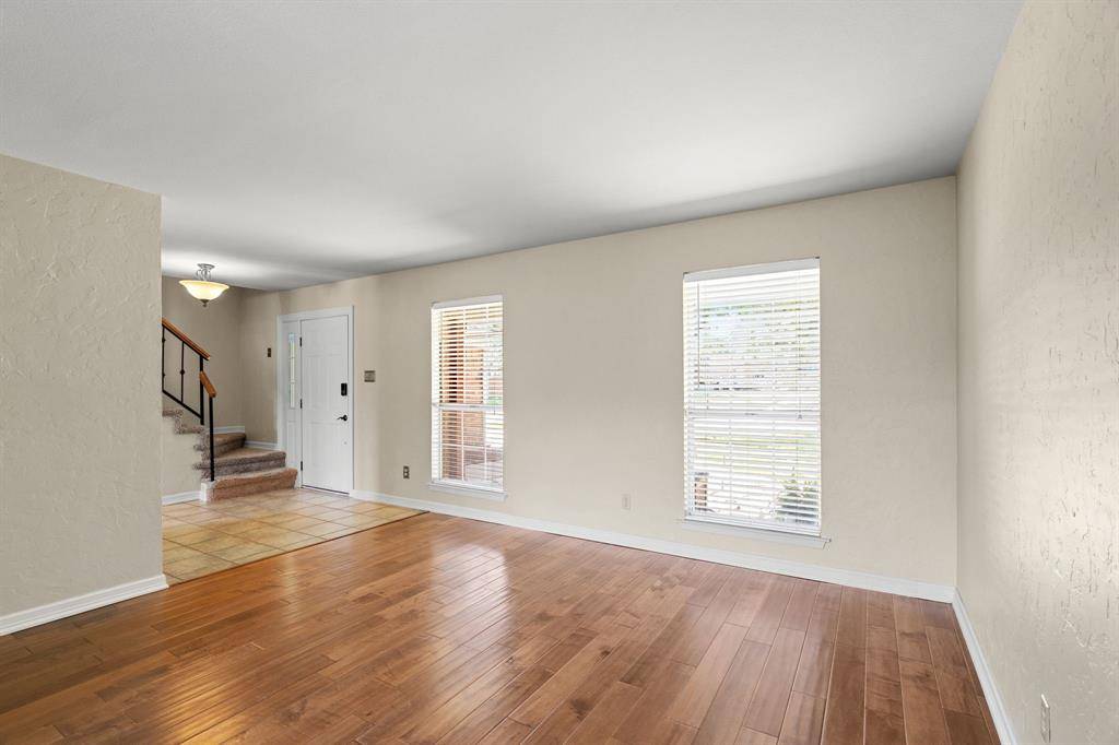 Euless, TX 76039,105 Wooddale