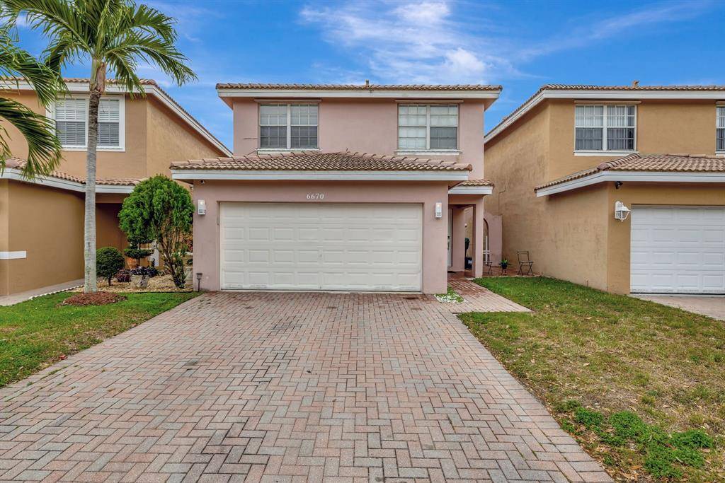 6670 NW 38th Dr, Lauderhill, FL 33319