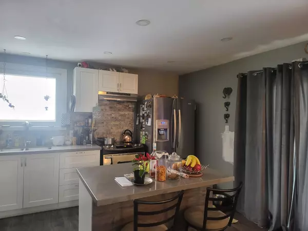 Hamilton, ON L8H 6M1,765 Tate AVE