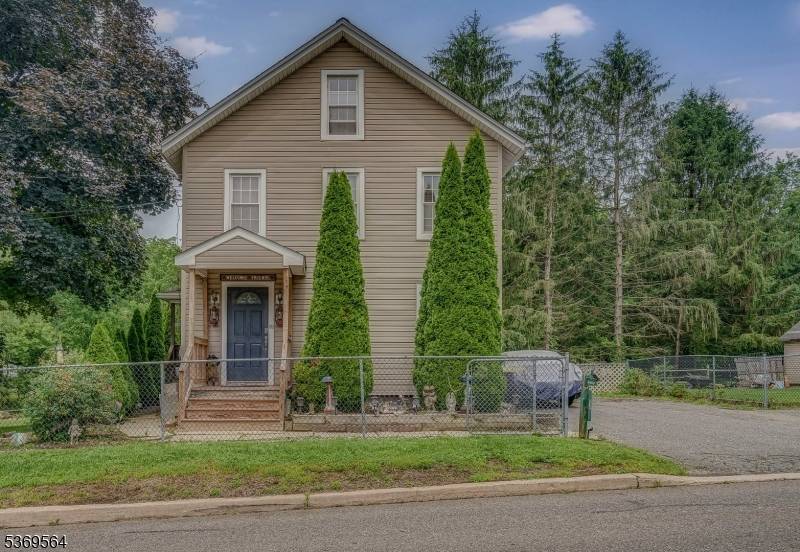 3 Wolfs Corner Rd, Green Twp., NJ 07860