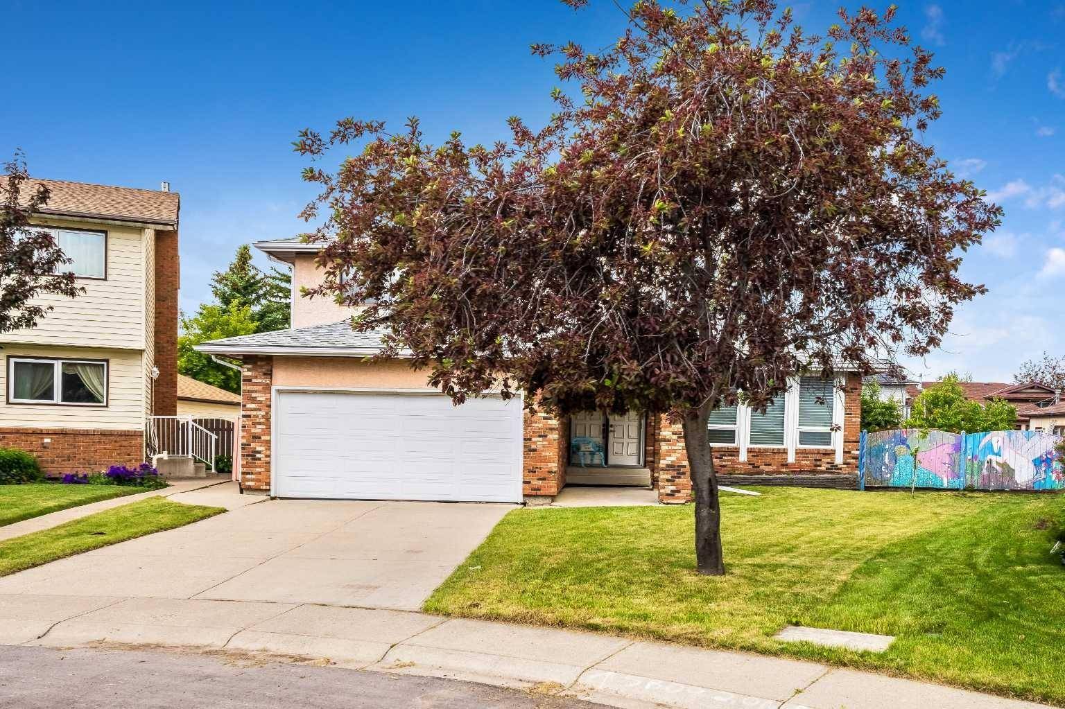 28 Whiteridge PL NE, Calgary, AB T1Y 2Y6
