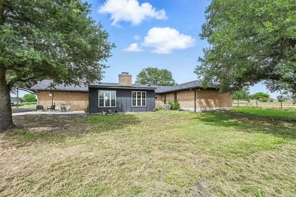 Kaufman, TX 75142,2303 County Road 4106