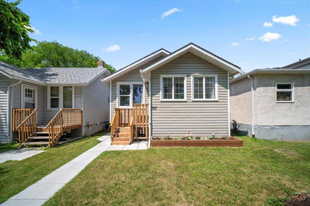 707 Walker AVE, Winnipeg, MB R3L 1C6