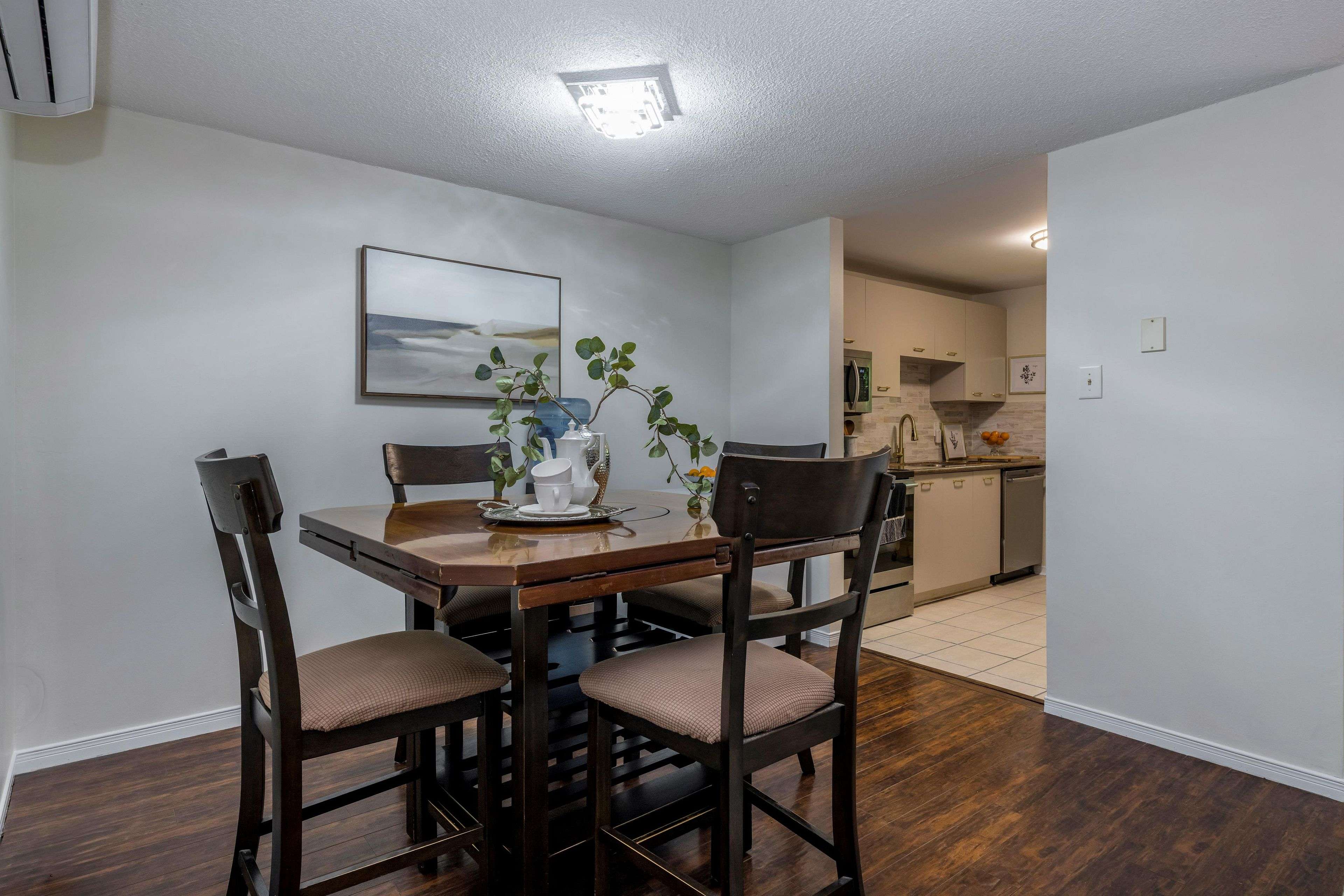 Barrie, ON L4N 6X1,19 Quail CRES