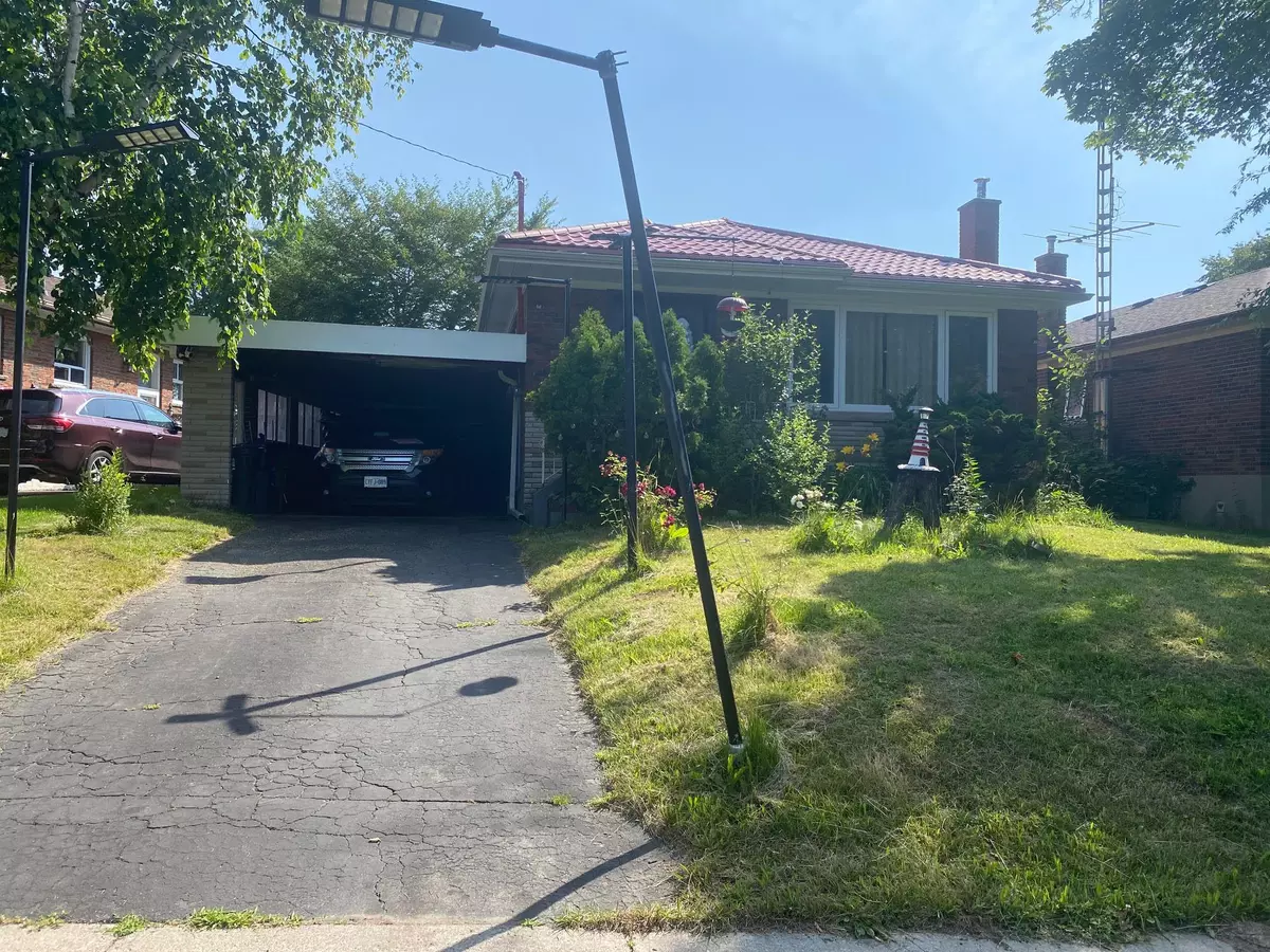Toronto E09, ON M1G 2W9,3 Mafeking CRES