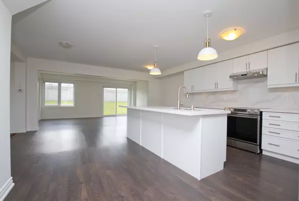 New Tecumseth, ON L9R 0R6,102 Knight ST