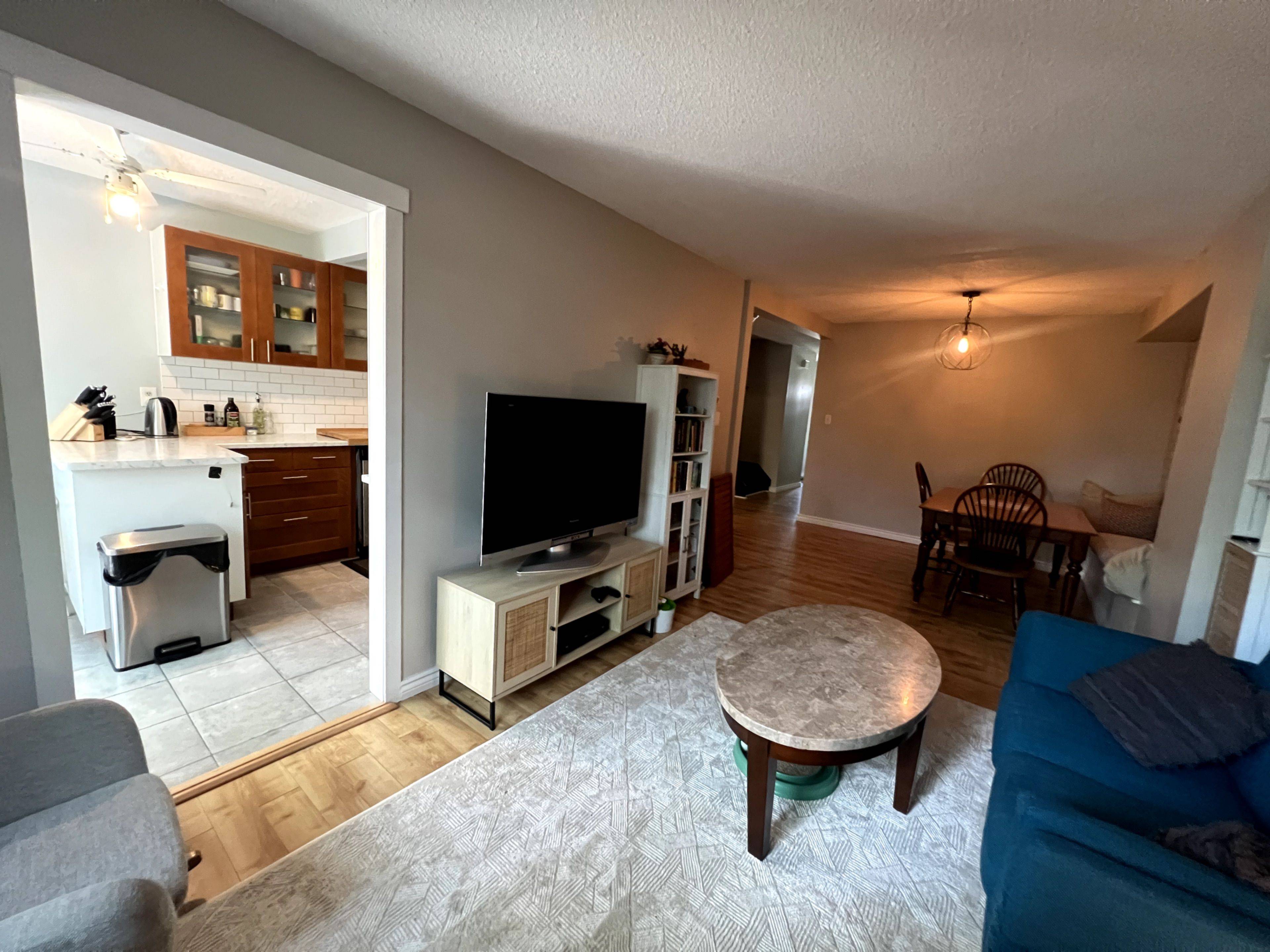 Oshawa, ON L1G 7L1,1330 Trowbridge DR W #2