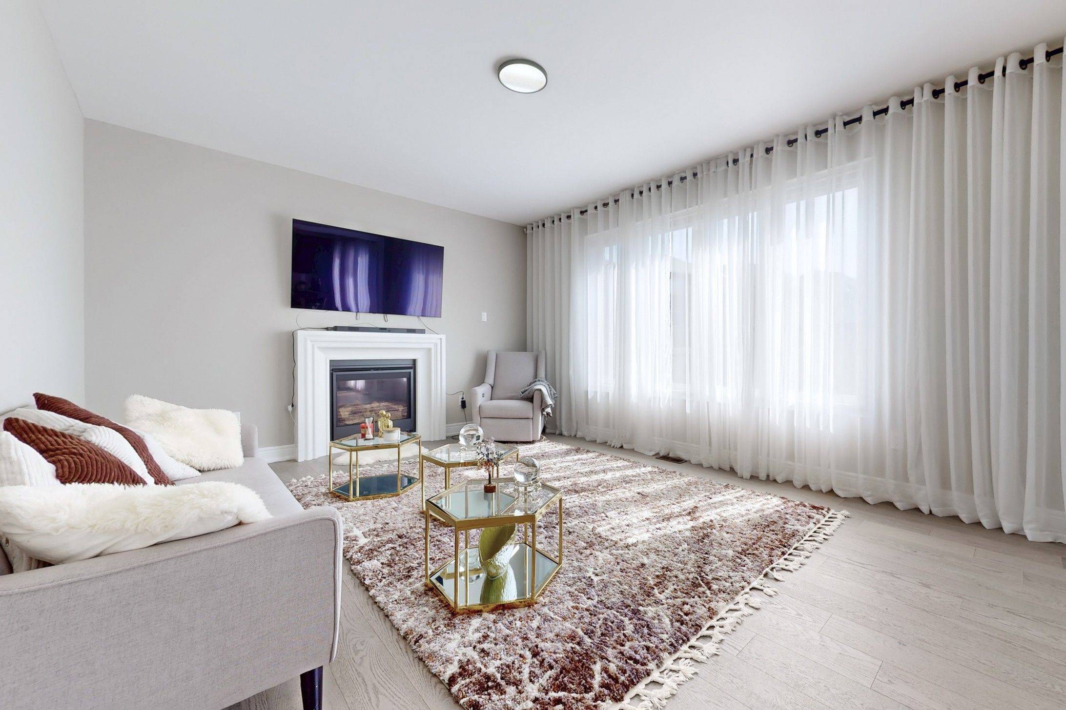 Georgina, ON L6Y 3E7,99 Kingknoll CRES