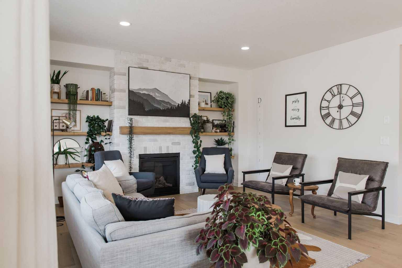 Grande Prairie, AB T8W 0M5,8106 121 ST