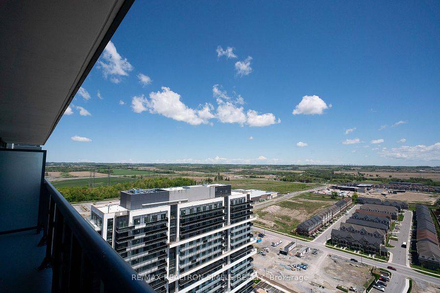 Oshawa, ON L1L 0W3,2545 Simcoe ST N #2515